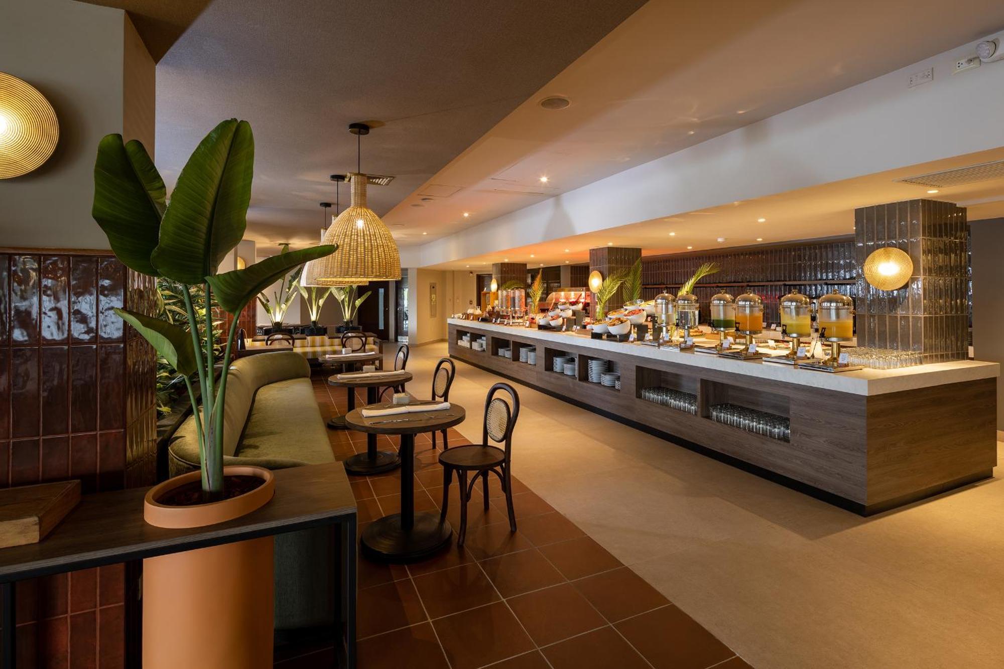 Aranwa Paracas Resort & Spa Esterno foto The buffet at the hotel