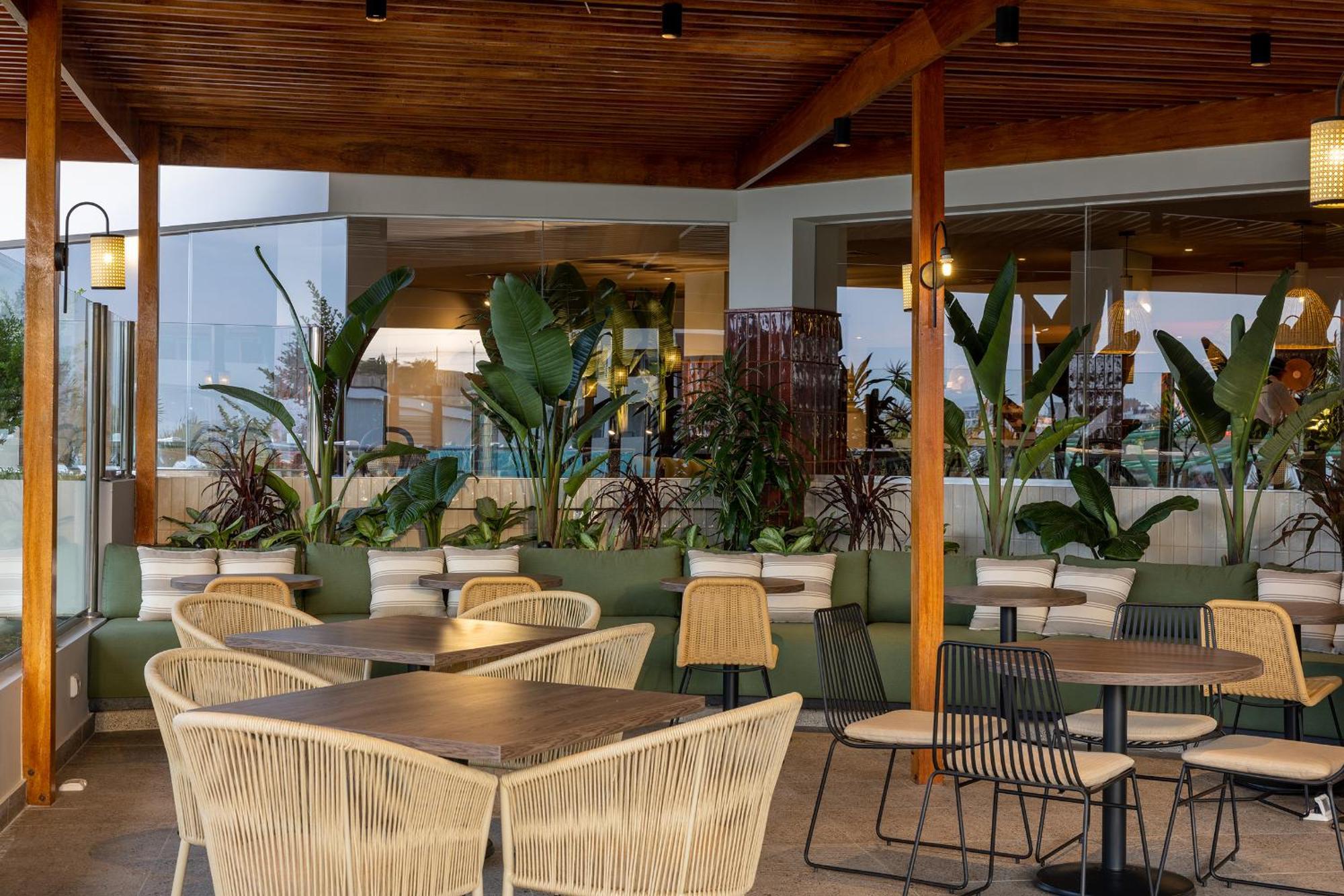 Aranwa Paracas Resort & Spa Esterno foto The interior of the lounge